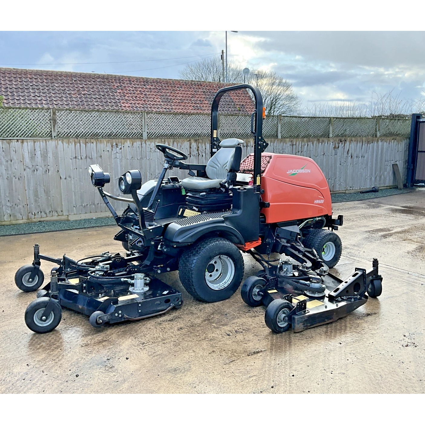 2019 JACOBSEN HR600 WIDE AREA BATWING MOWER